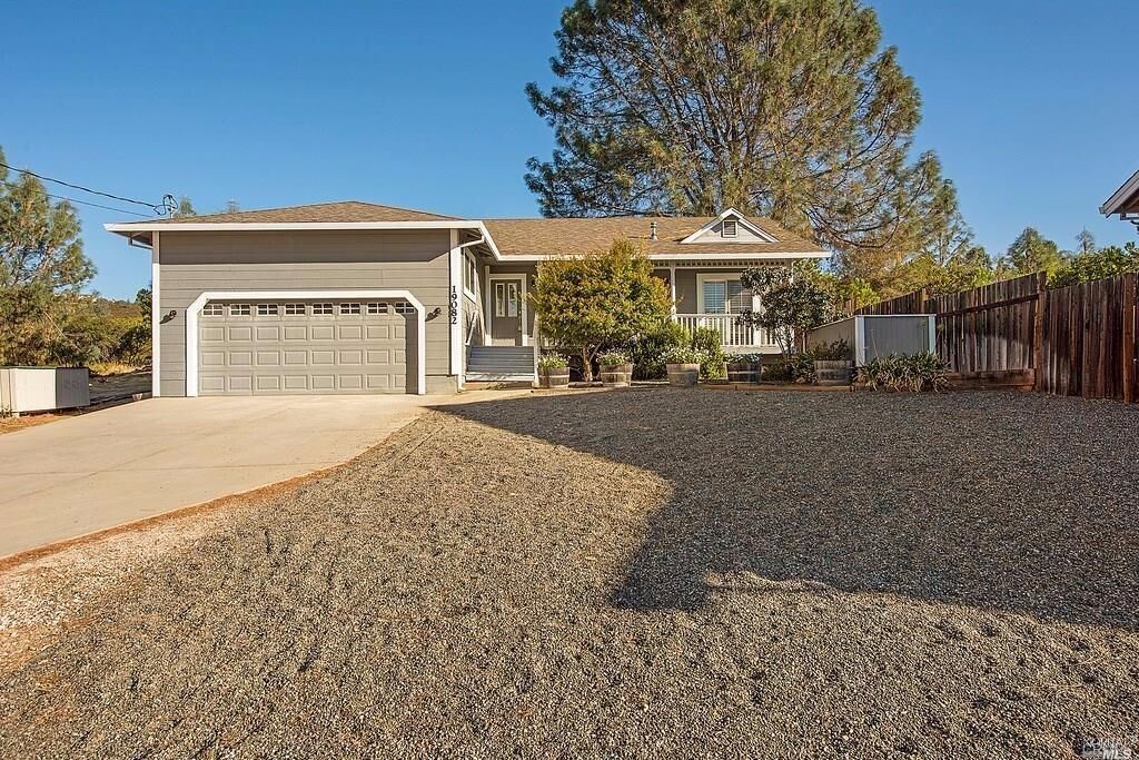 Property Photo: 19082 Ravenhill Road CA 95467