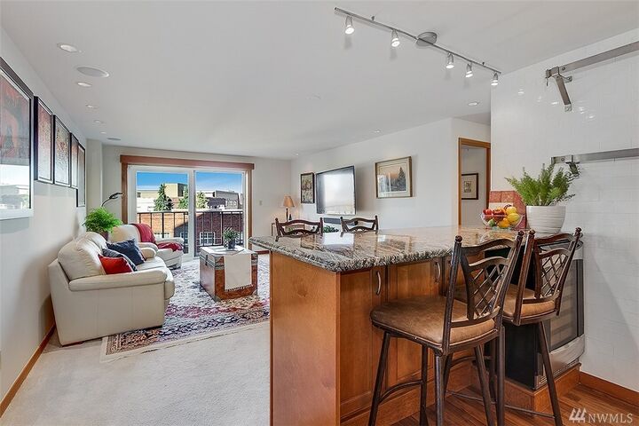 Property Photo: 1300 University Street 3G WA 98101