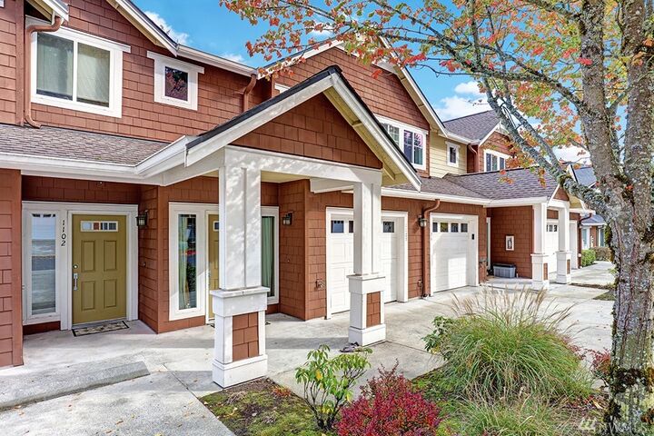 5551 Lakemont Blvd SE 1102  Bellevue WA 98006 photo