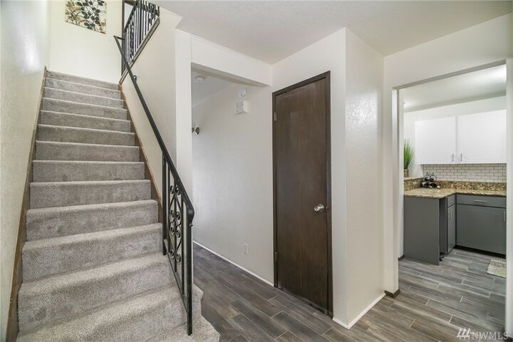 Property Photo:  1723 NE 179th St D-4  WA 98155 