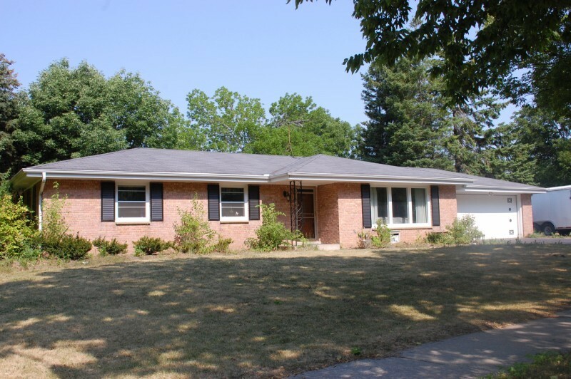 Property Photo: 1912 Ramona Rd WI 53186