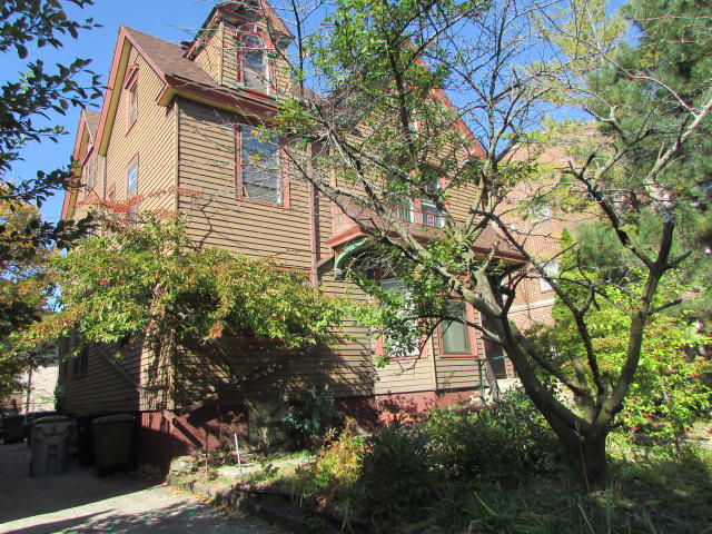 Property Photo:  2629 N Maryland Ave  WI 53211-3783 