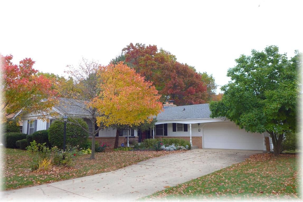 Property Photo:  1425 Harrington Dr  WI 53405-1607 