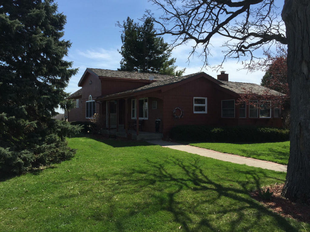 Property Photo:  W1339 Bloomfield Rd  WI 53147 