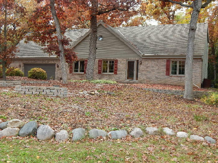 Property Photo:  102 Austin Dr  WI 53153-9785 