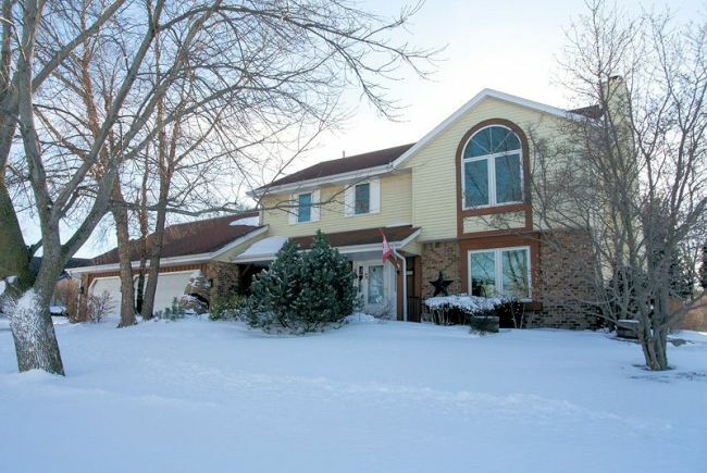 Property Photo: 703 Overland Trl WI 53024