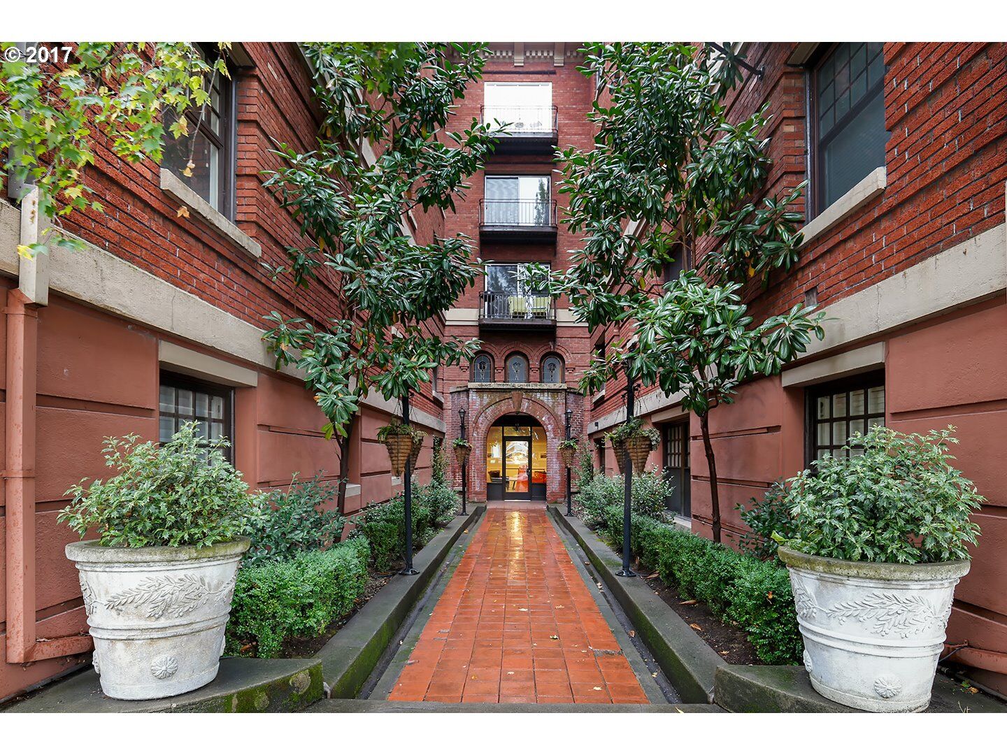 Property Photo:  1829 NW Lovejoy St 508  OR 97209 