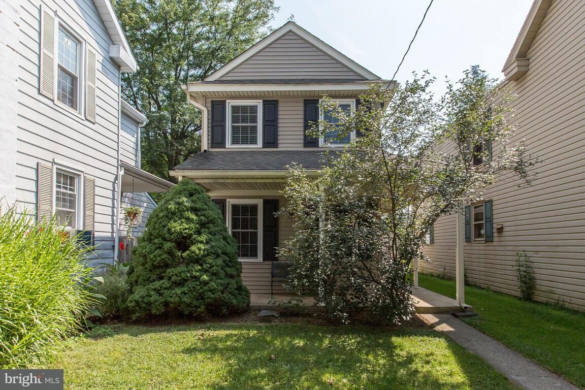 Property Photo:  121 S Spruce Street  PA 17543 