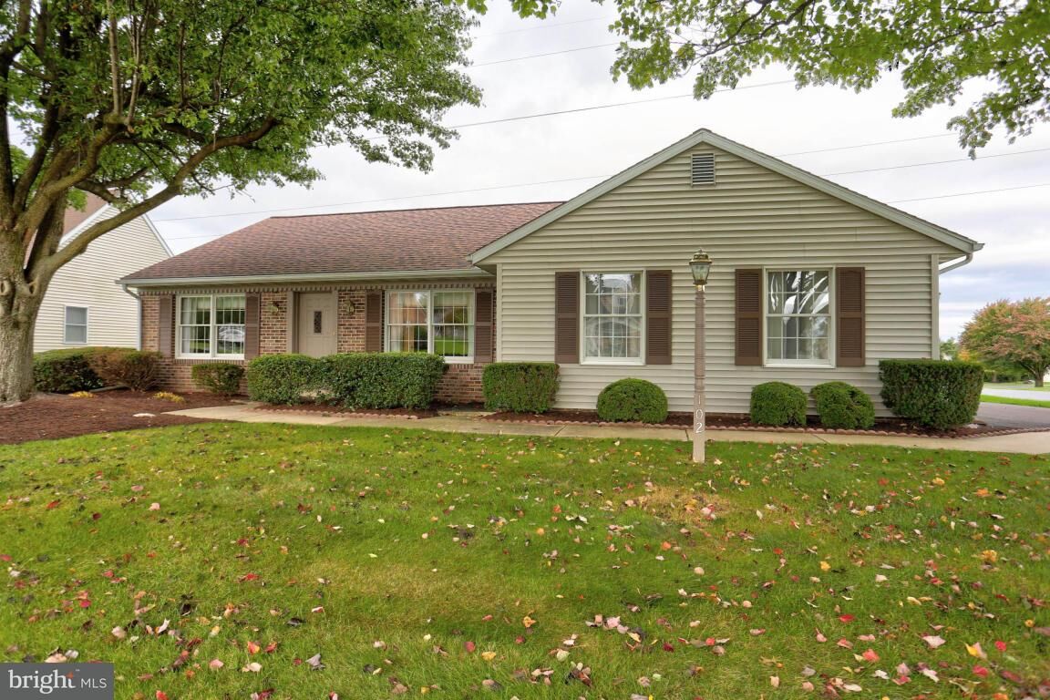 Property Photo:  102 Lynette Circle  PA 17584 