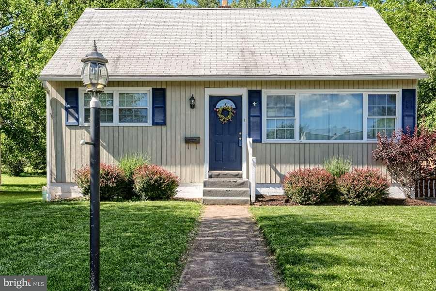 Property Photo: 121 Beechwood Drive PA 17057