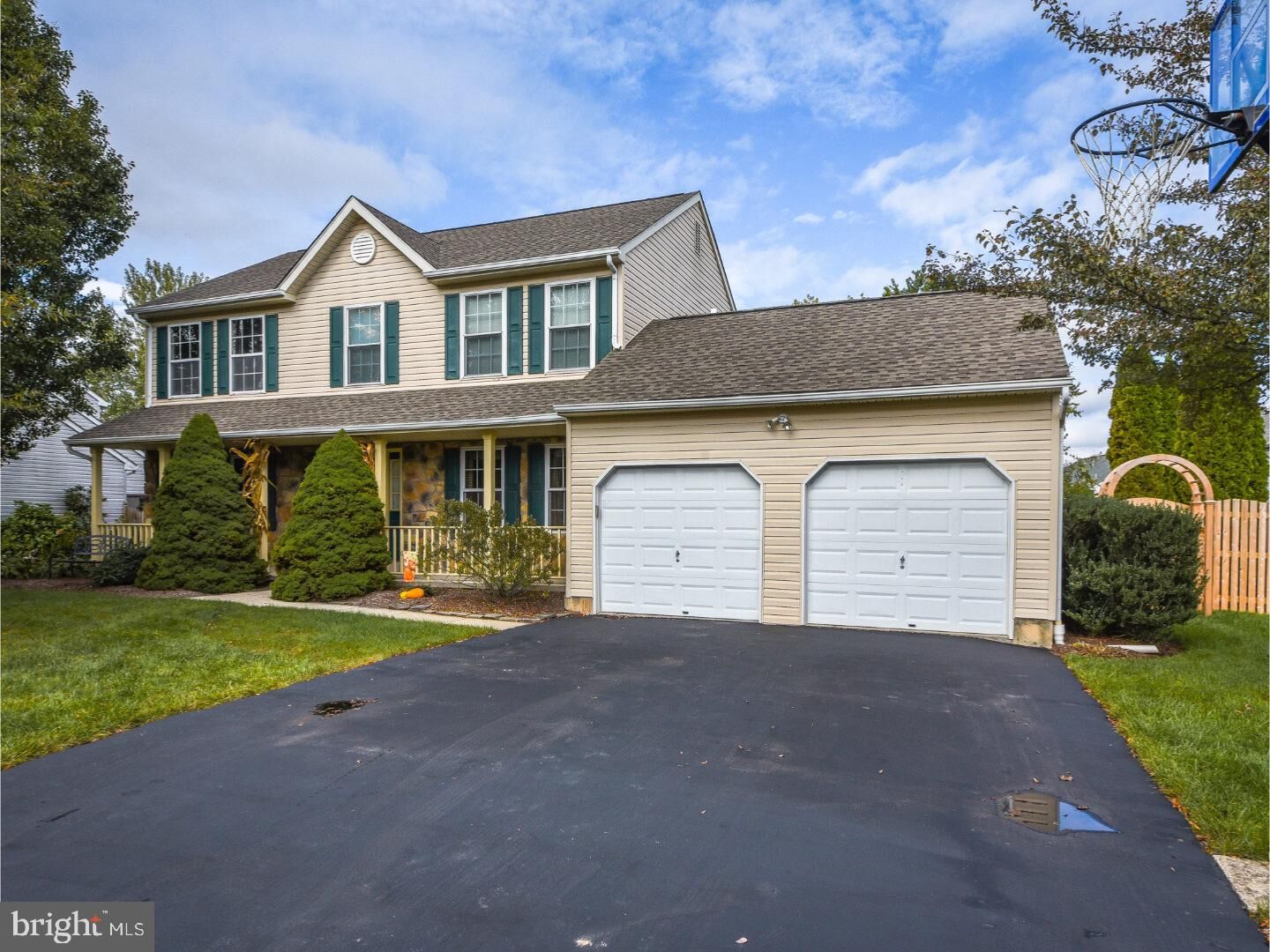 Property Photo:  6003 Planters Drive  PA 18947 