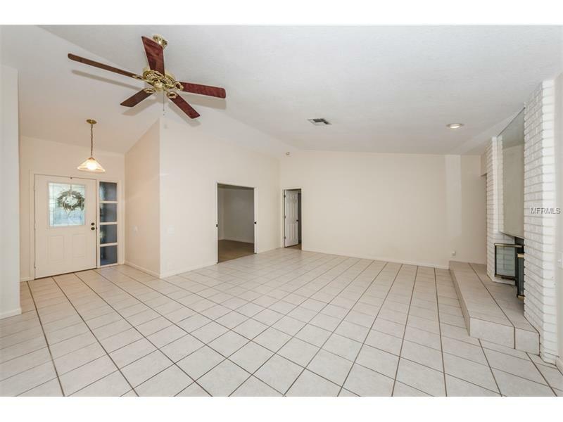 Property Photo:  2814 Windridge Drive  FL 34691 