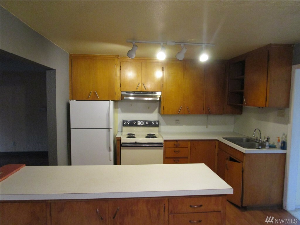 Property Photo:  3821 S 12th St  WA 98405 