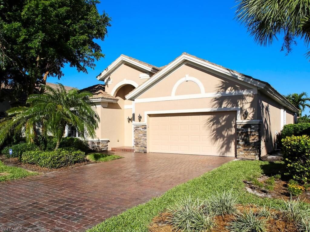 Property Photo: 14594 Speranza Way FL 34135