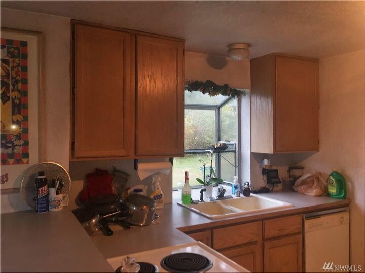 Property Photo: 5207 6th Ave NW WA 98271