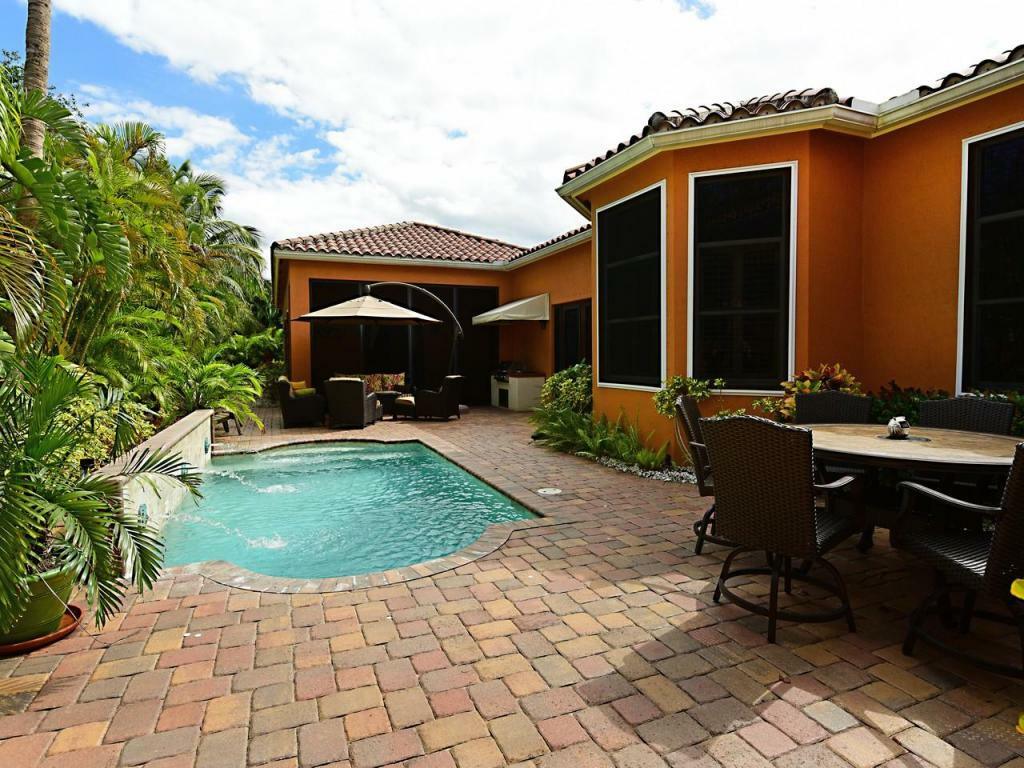 Property Photo: 315 Galicia Way FL 33458