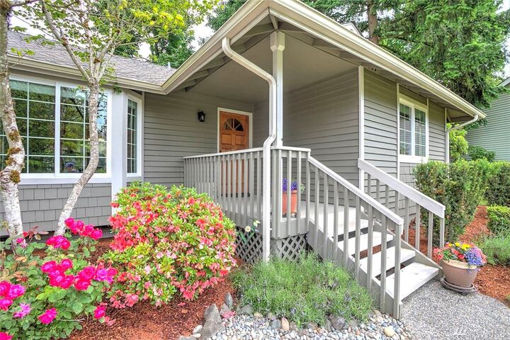 Property Photo: 2132 234th Place SE WA 98021