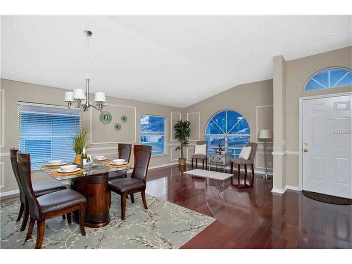 Property Photo: 811 Lesa Glen Place FL 33510