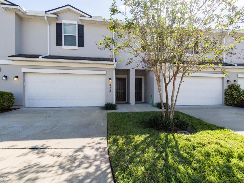 Property Photo: 433 Walnut Drive FL 32259