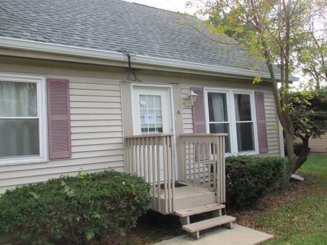 Property Photo:  518 Blackhawk Lane A  IL 60440 