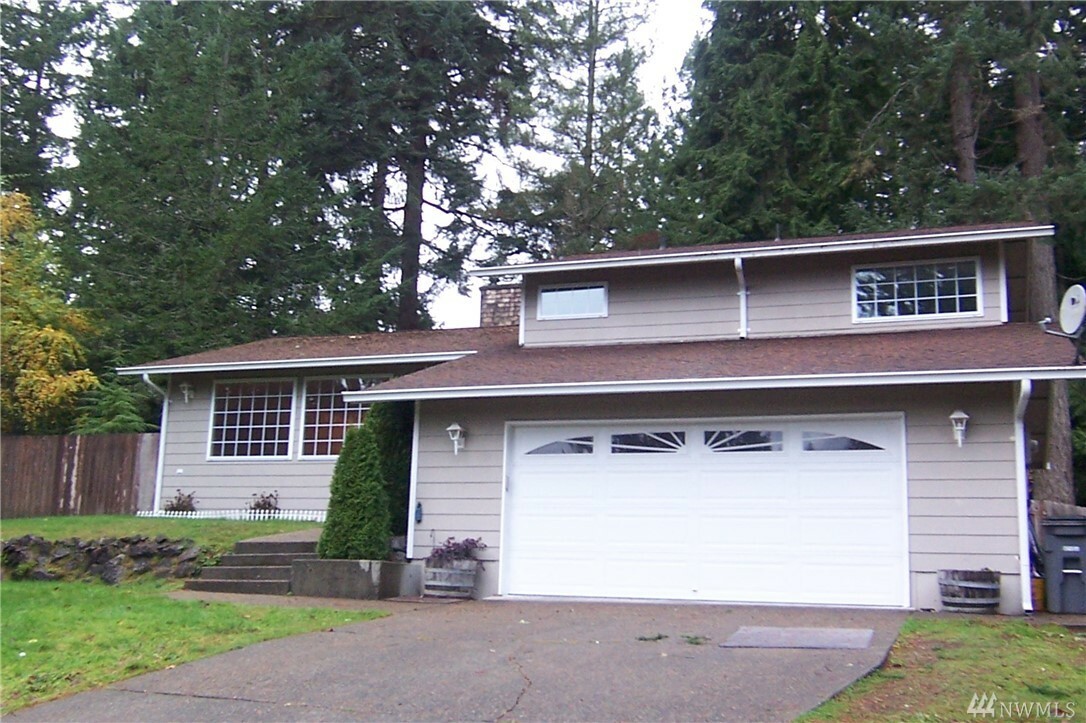 Property Photo:  3422 Villa Ct SE  WA 98366 