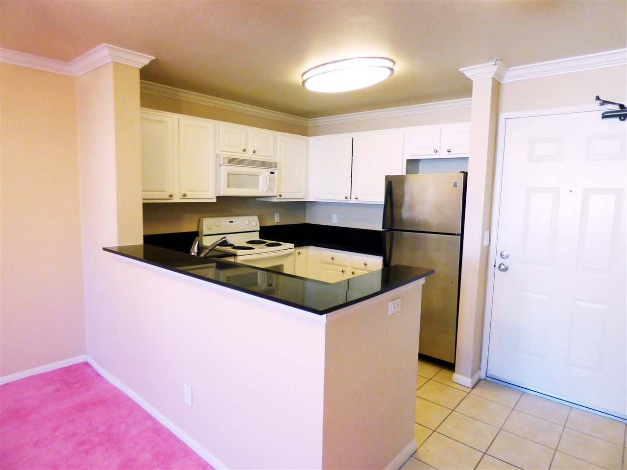 Property Photo:  8889 Caminito Plaza Centro 7423  CA 92122 