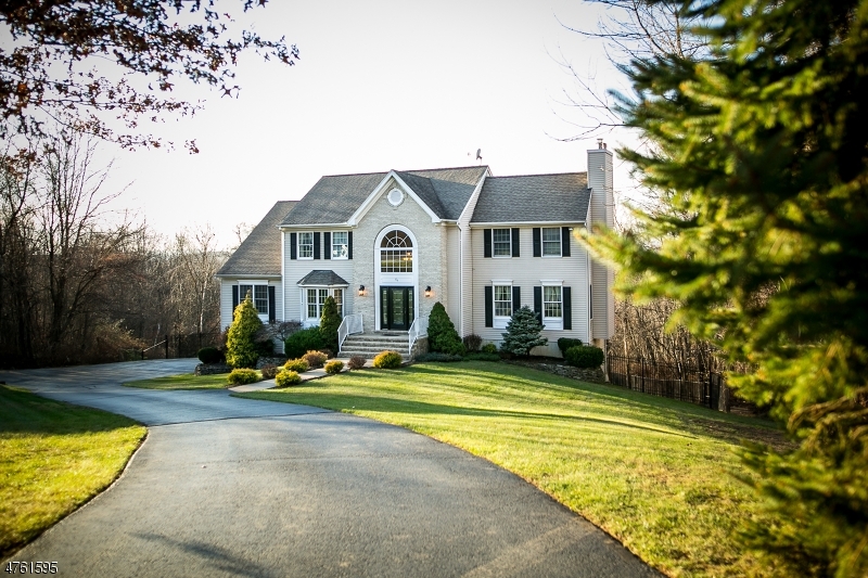 Property Photo: 84 Westgate Dr NJ 07871