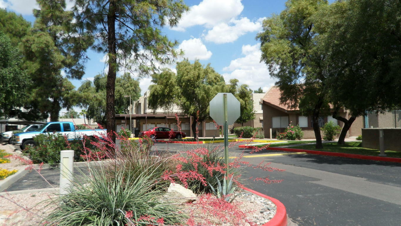 Property Photo:  4554 E Paradise Village Parkway N 211  AZ 85032 