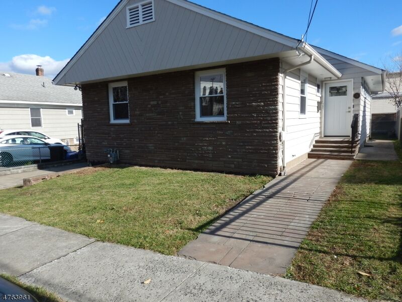 Property Photo:  14 Grant Ave  NJ 07512 