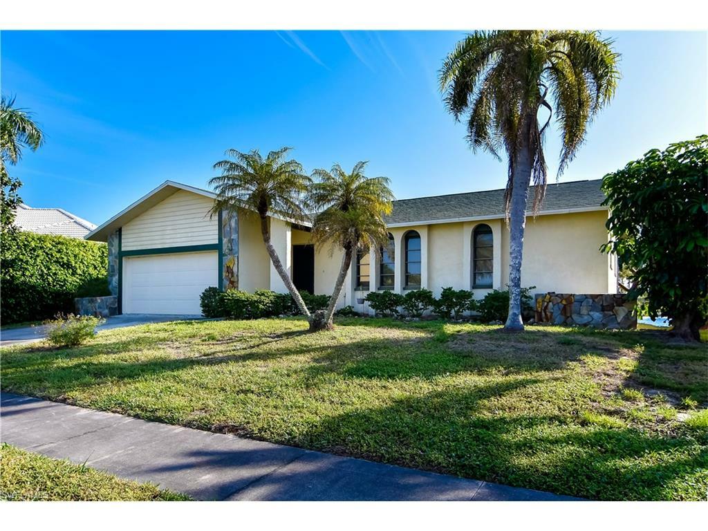 Property Photo: 1666 Rainbow Ct FL 34145