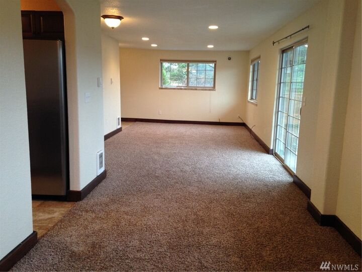 Property Photo:  901 Jetty View Dr  WA 98595 