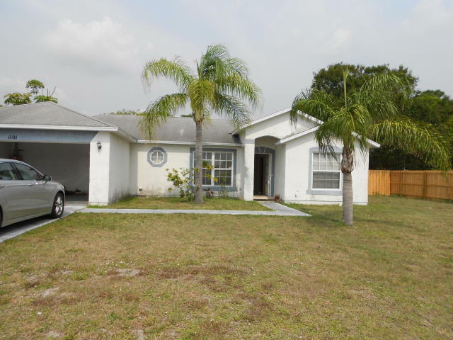 Property Photo:  1101 N 21st Street  FL 34950 