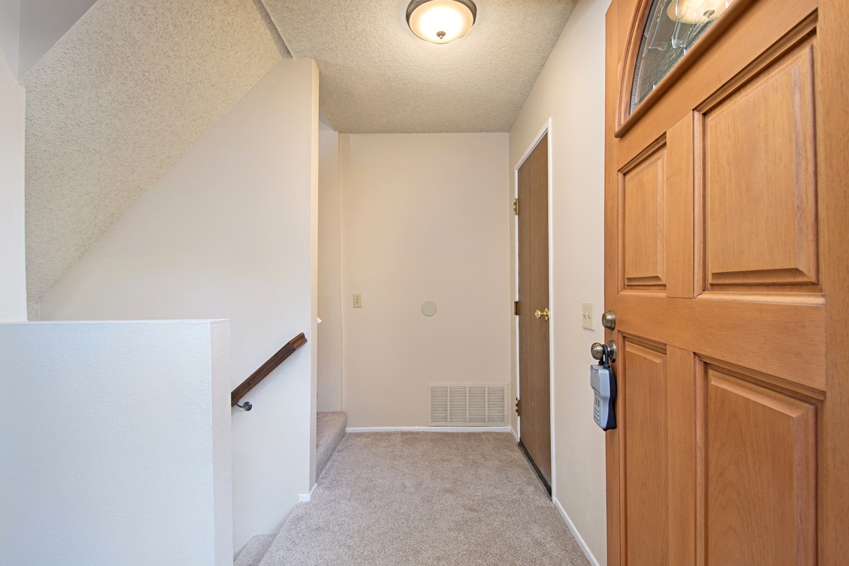 Property Photo:  970 Marlin Dr  CA 92084 