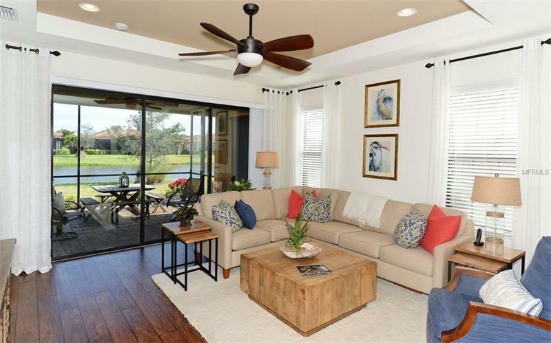 Property Photo:  8284 Varenna Drive  FL 34231 