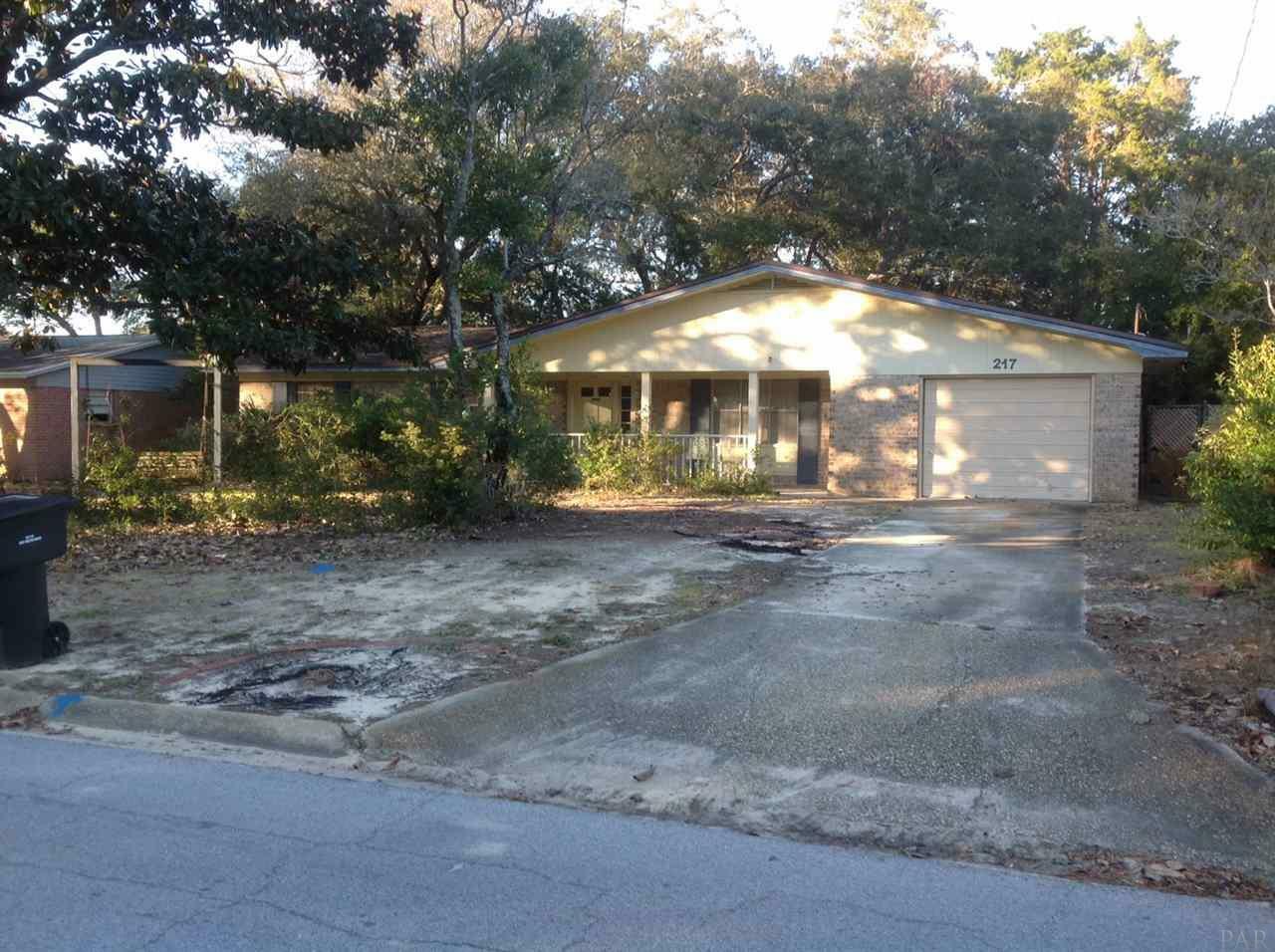 Property Photo:  217 Chateaugay St  FL 32548 