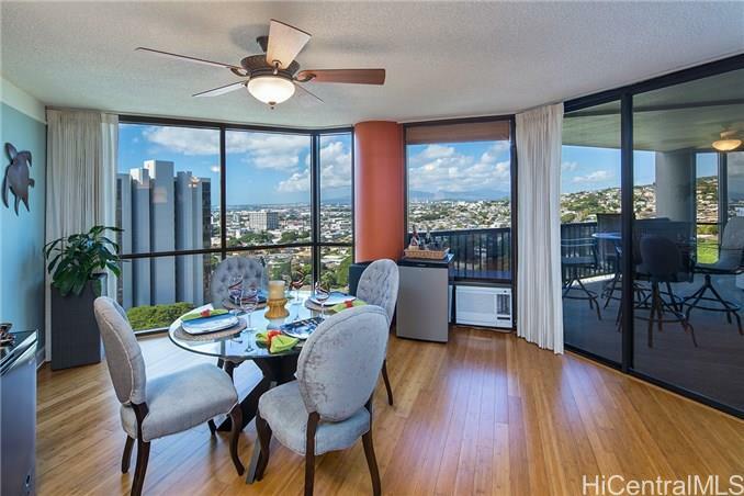 Property Photo:  2101 Nuuanu Avenue I1304  HI 96817 