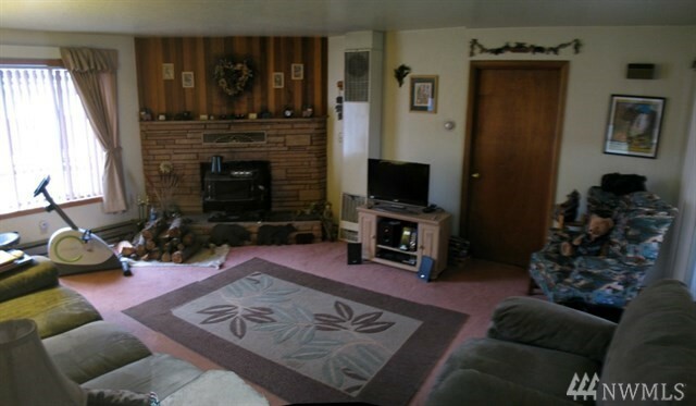 Property Photo:  25212 Park St  WA 98010 