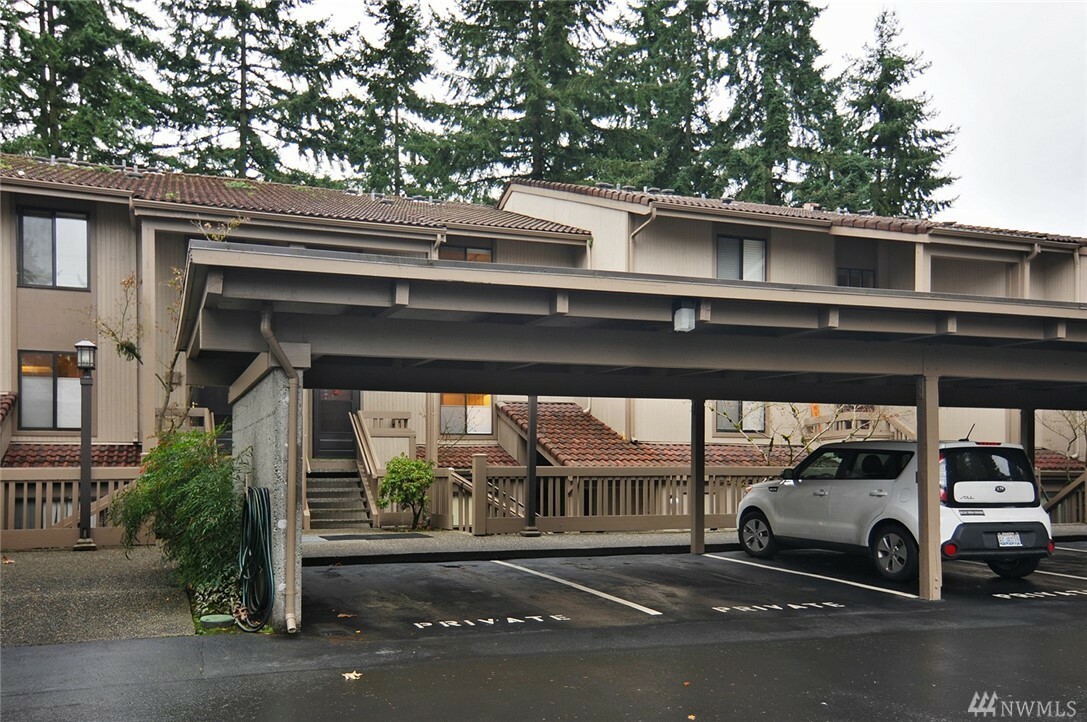 Property Photo:  13730 15th Ave NE F204  WA 98125 