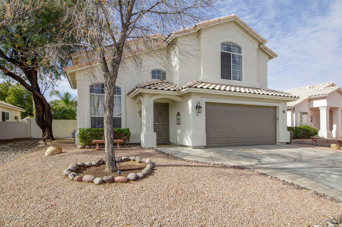 Property Photo:  9015 N Silver Moon Way  AZ 85743 