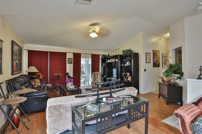 Property Photo:  11852 Lark Song Loop  FL 33579 