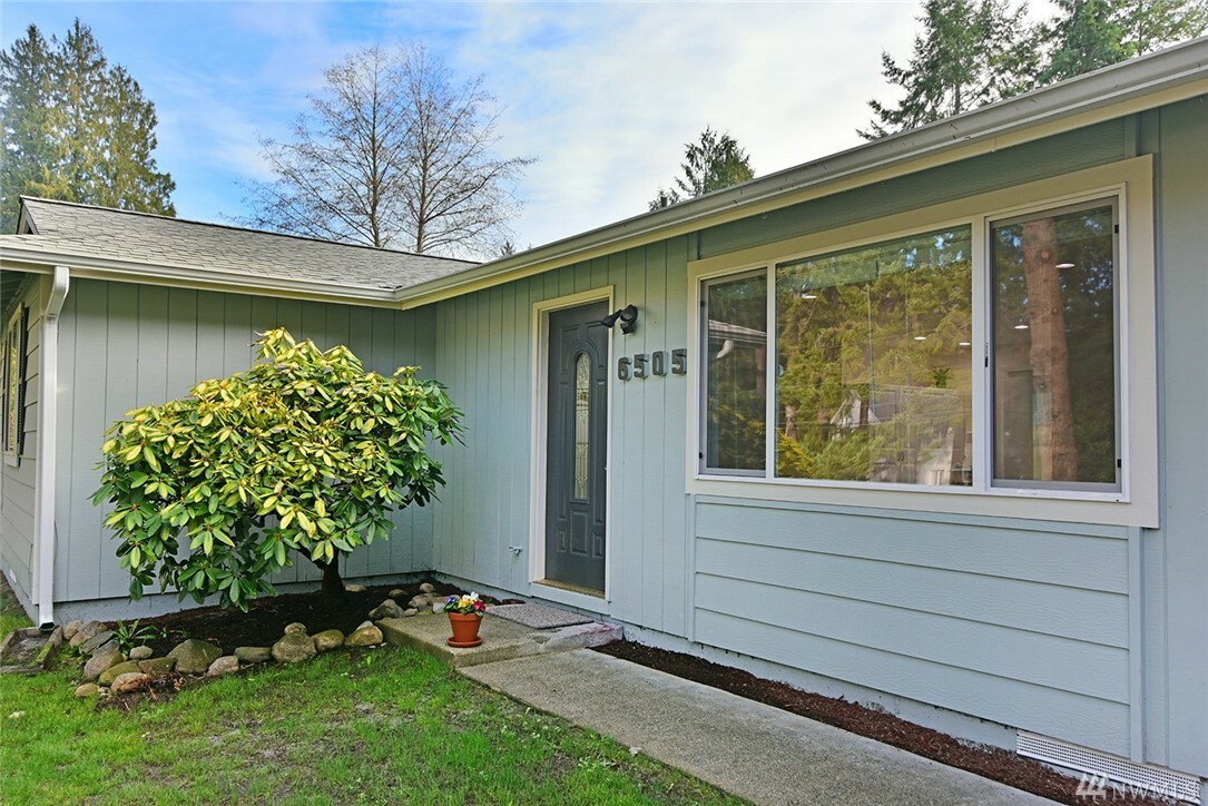 Property Photo:  6505 NE Newton St  WA 98392 