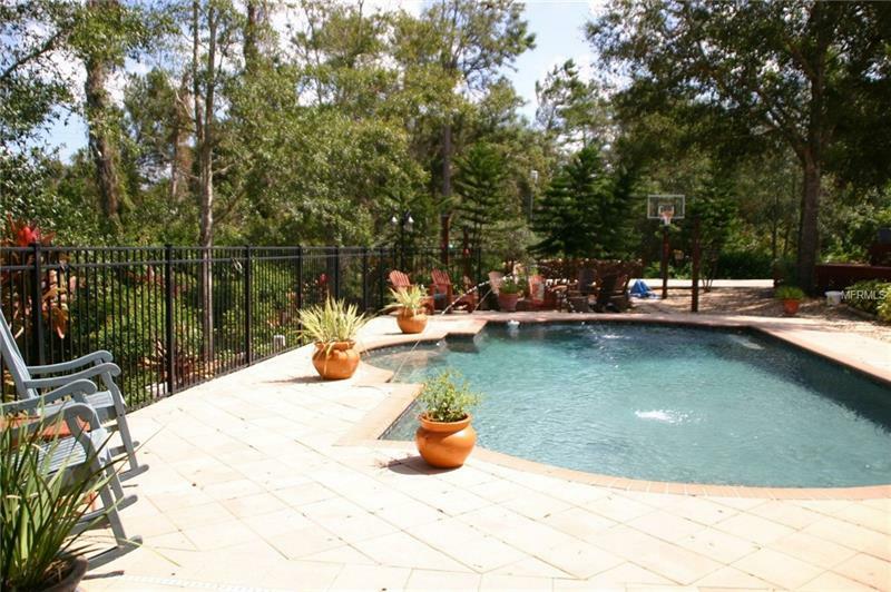 Property Photo: 910 Pine Hill Road FL 34683