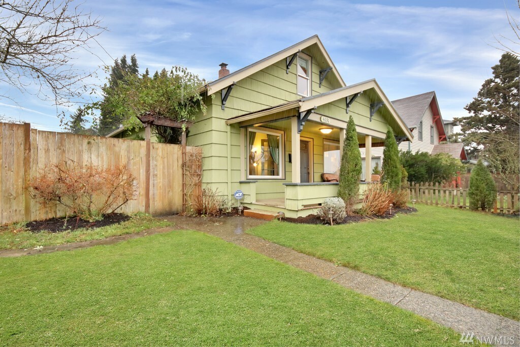 Property Photo:  4630 N Pearl Street  WA 98407 