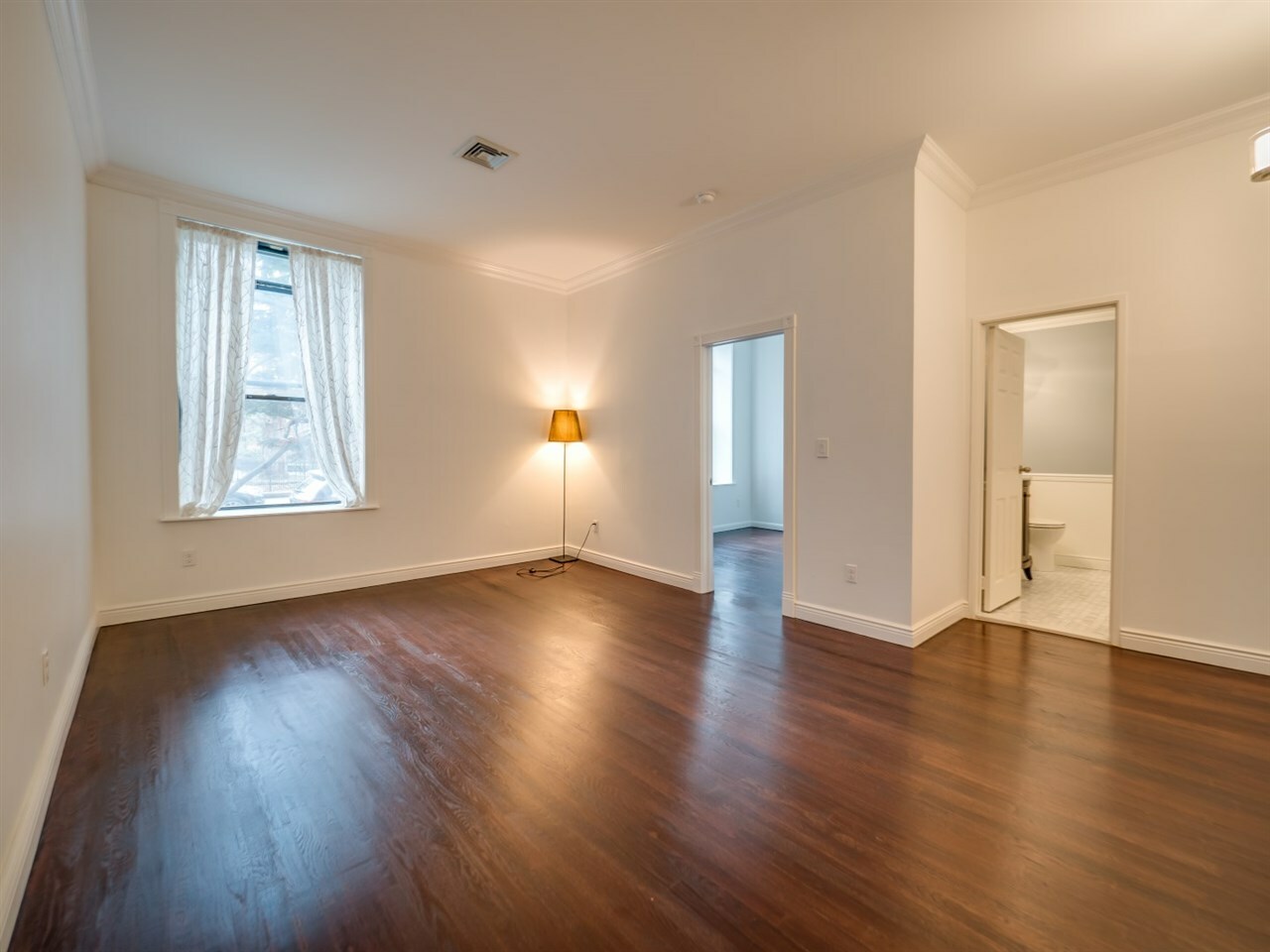 Property Photo: 258 Barrow St 1D NJ 07302