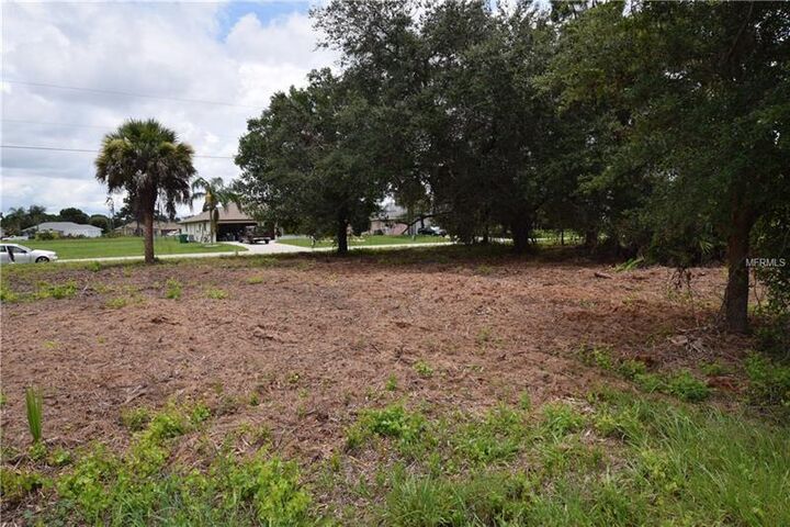 Property Photo: 37 Mariner Lane FL 33947