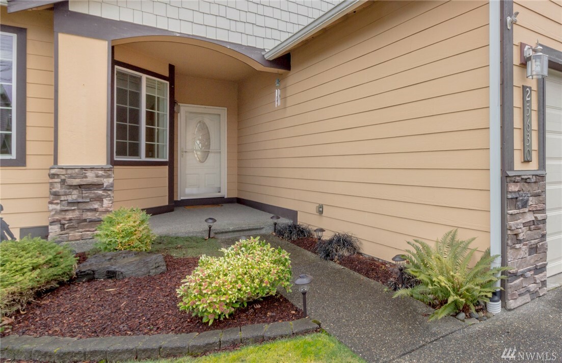 Property Photo:  25630 160th Place SE  WA 98042 