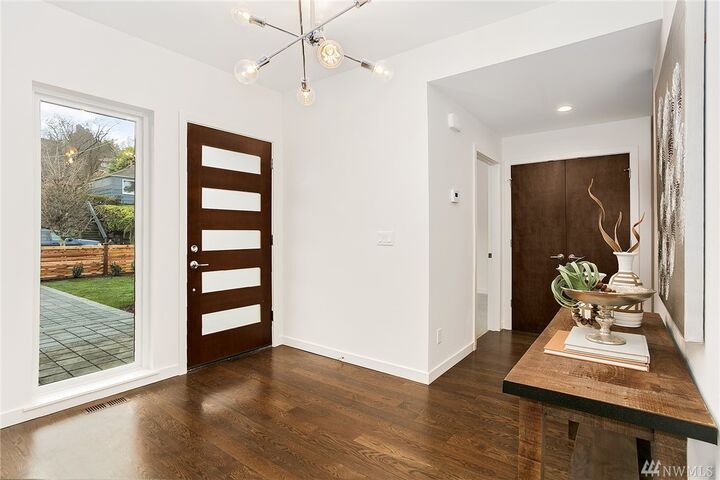 Property Photo:  3244 35th Ave W  WA 98199 