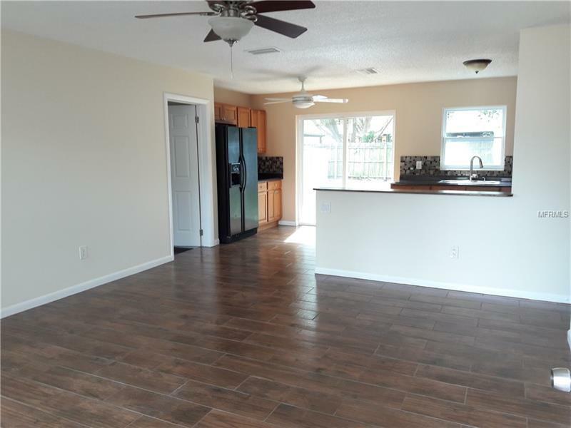 Property Photo:  117 Sheryl Lynn Drive  FL 33510 