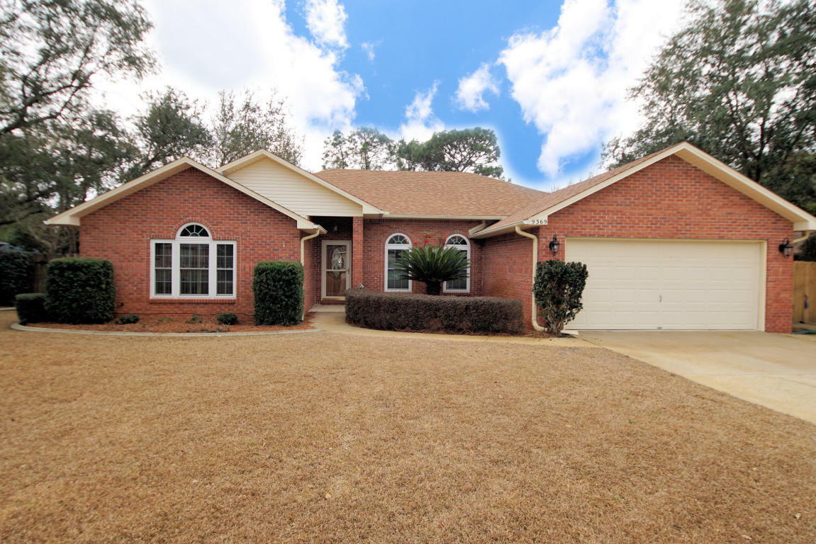 Property Photo: 9369 Stonehurst Court FL 32566