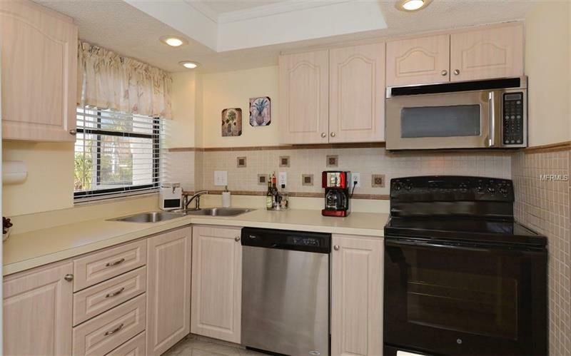 Property Photo:  1001 Benjamin Franklin Drive 301  FL 34236 